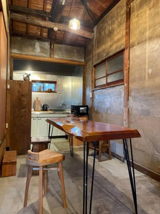 淡路島の古民家1棟貸切宿 サササウナ 薪ストーブサウナとタイハーブ蒸気浴 Exterior photo