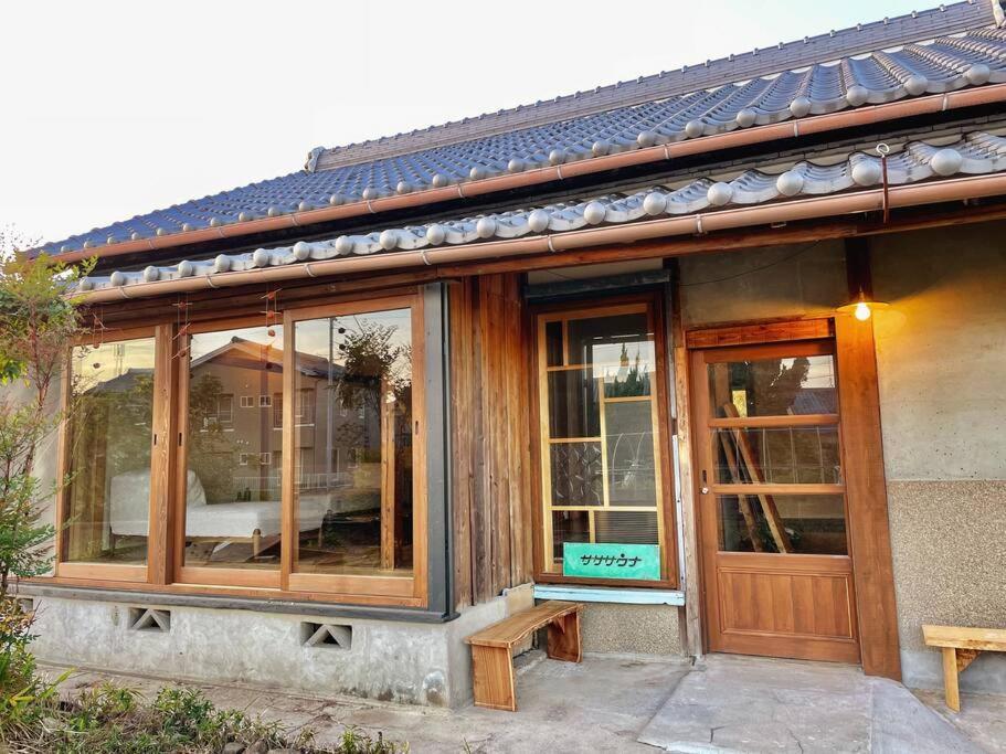 淡路島の古民家1棟貸切宿 サササウナ 薪ストーブサウナとタイハーブ蒸気浴 Exterior photo